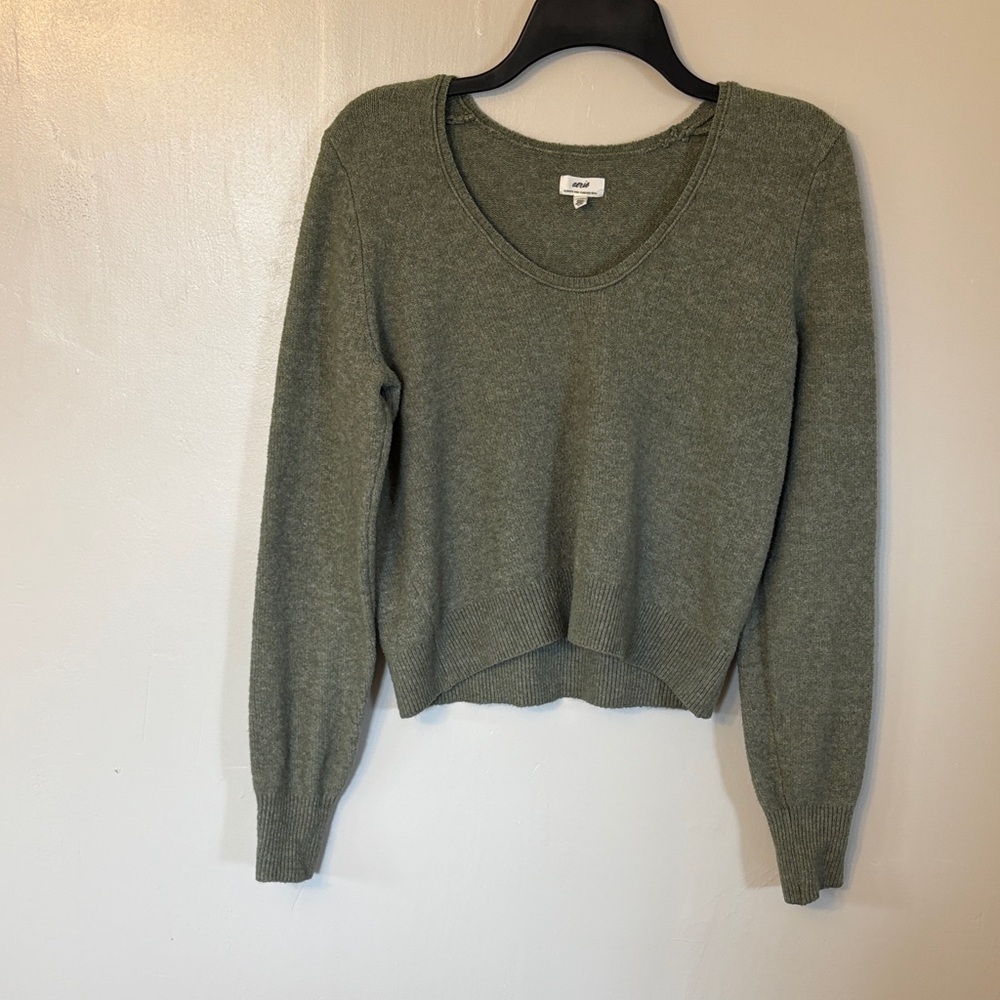 Aerie Olive V-Neck Cropped Sweater - Size Medium